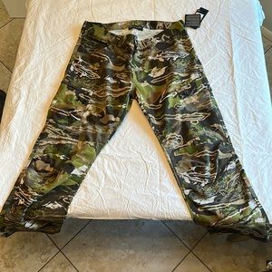 Camo Hunting Pants- Under Armor-NWT 38” x 32”